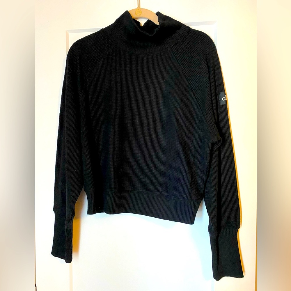 ALO yoga NWOT black waffle shirt
